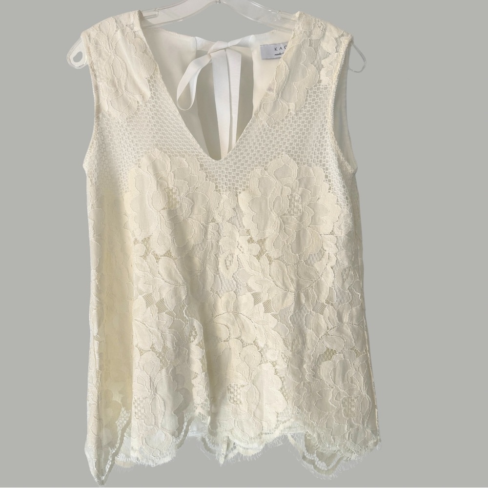 Italian Ivory Cream Floral Lace Sleeveless Blouse V-Neck Tie Back Top Size 6 US